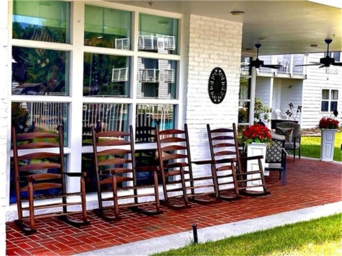 The Inn At Apple Valley, Ascend Hotel Collection Сивиървил Екстериор снимка