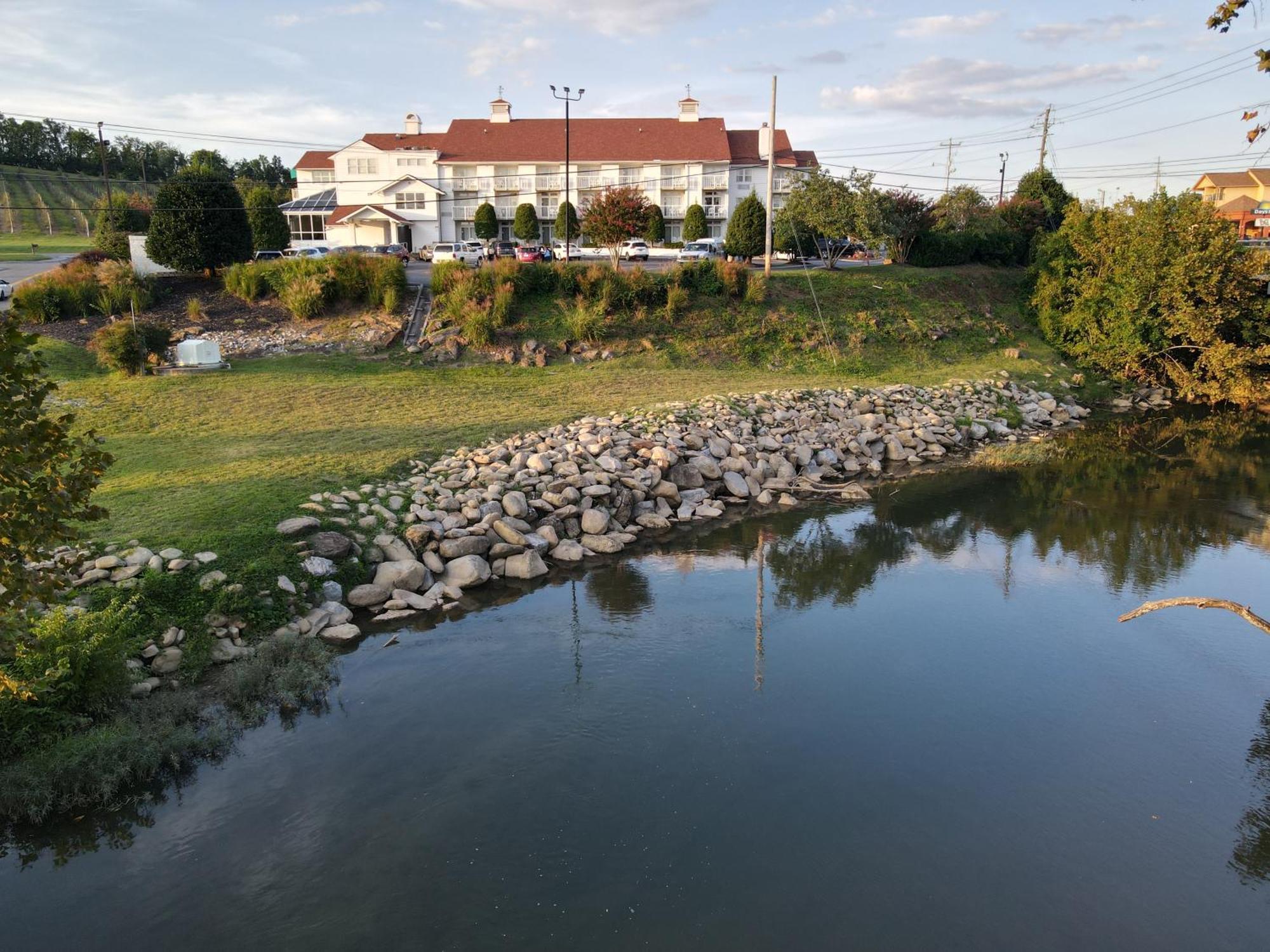 The Inn At Apple Valley, Ascend Hotel Collection Сивиървил Екстериор снимка