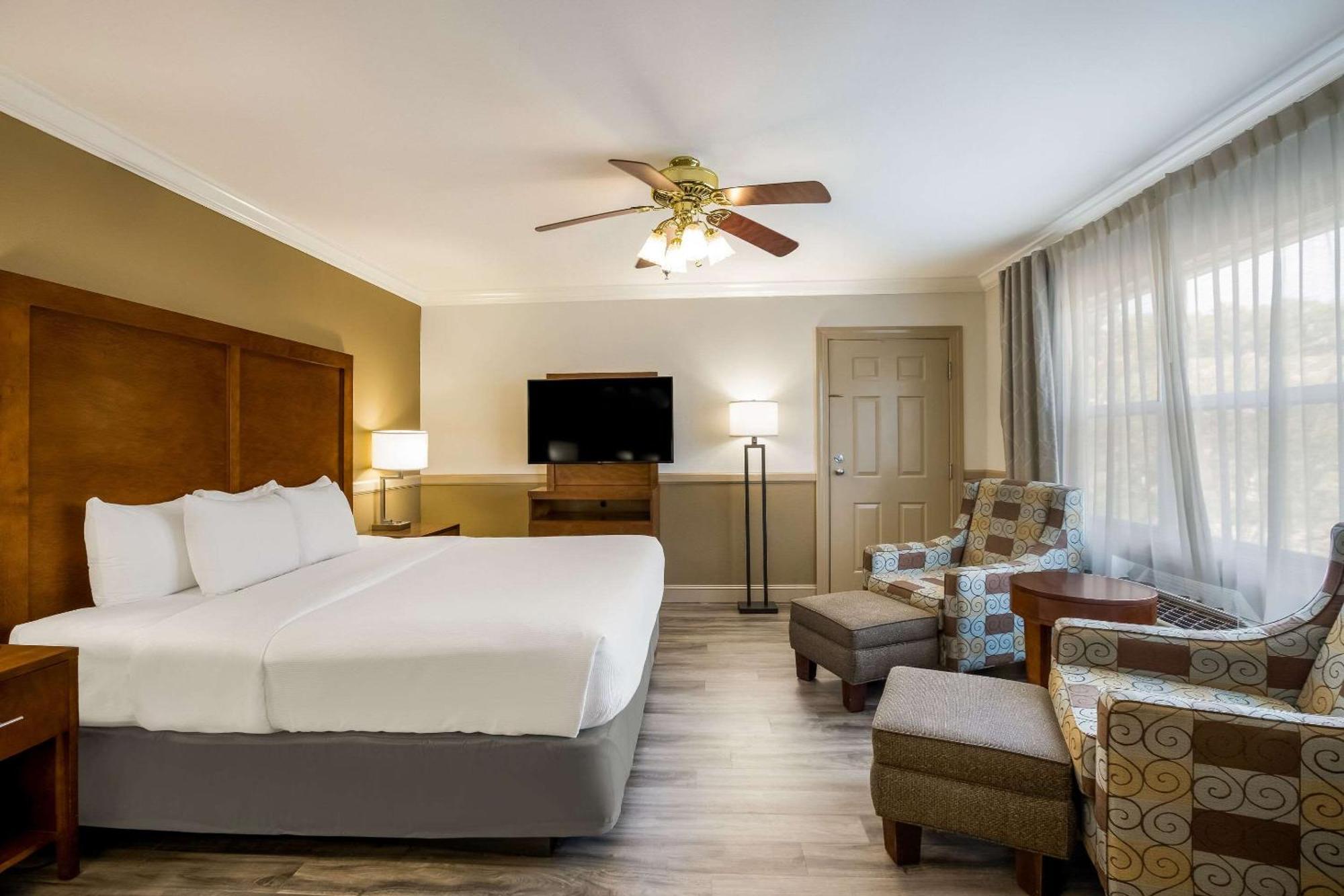 The Inn At Apple Valley, Ascend Hotel Collection Сивиървил Екстериор снимка
