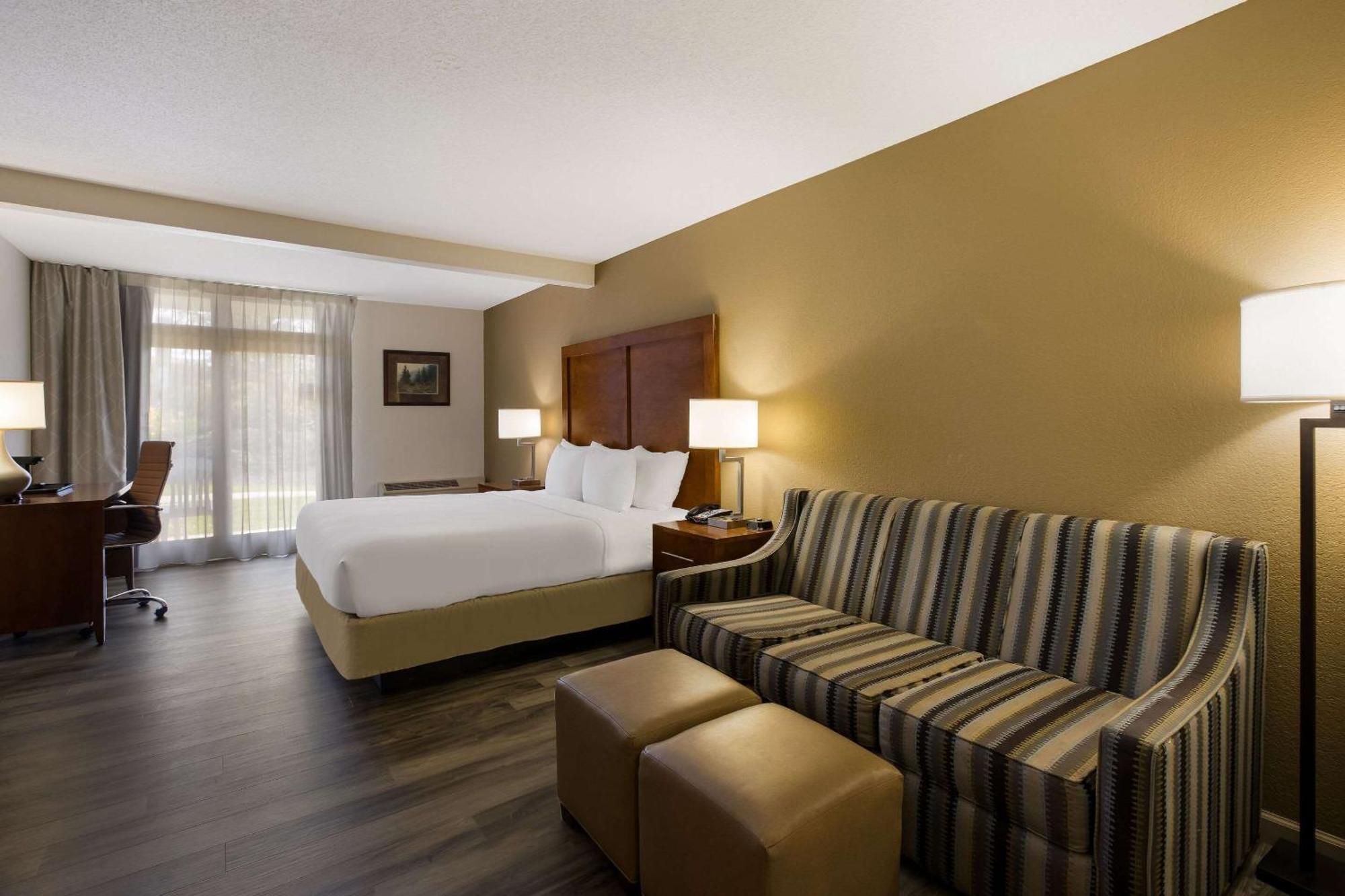 The Inn At Apple Valley, Ascend Hotel Collection Сивиървил Екстериор снимка