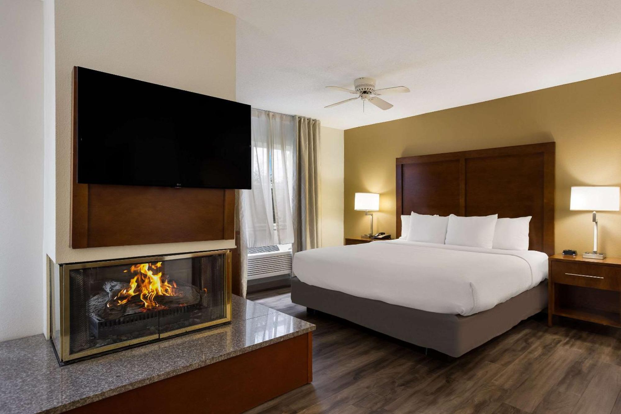 The Inn At Apple Valley, Ascend Hotel Collection Сивиървил Екстериор снимка