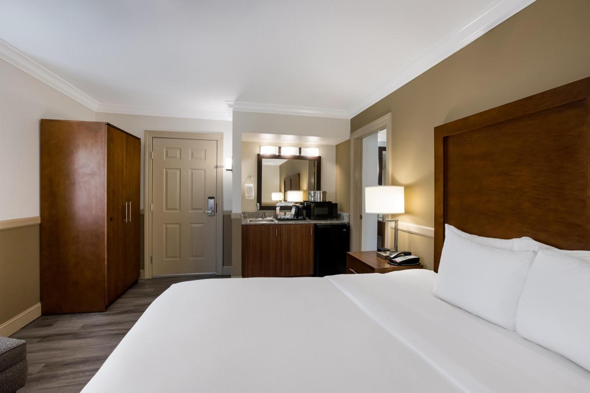 The Inn At Apple Valley, Ascend Hotel Collection Сивиървил Екстериор снимка