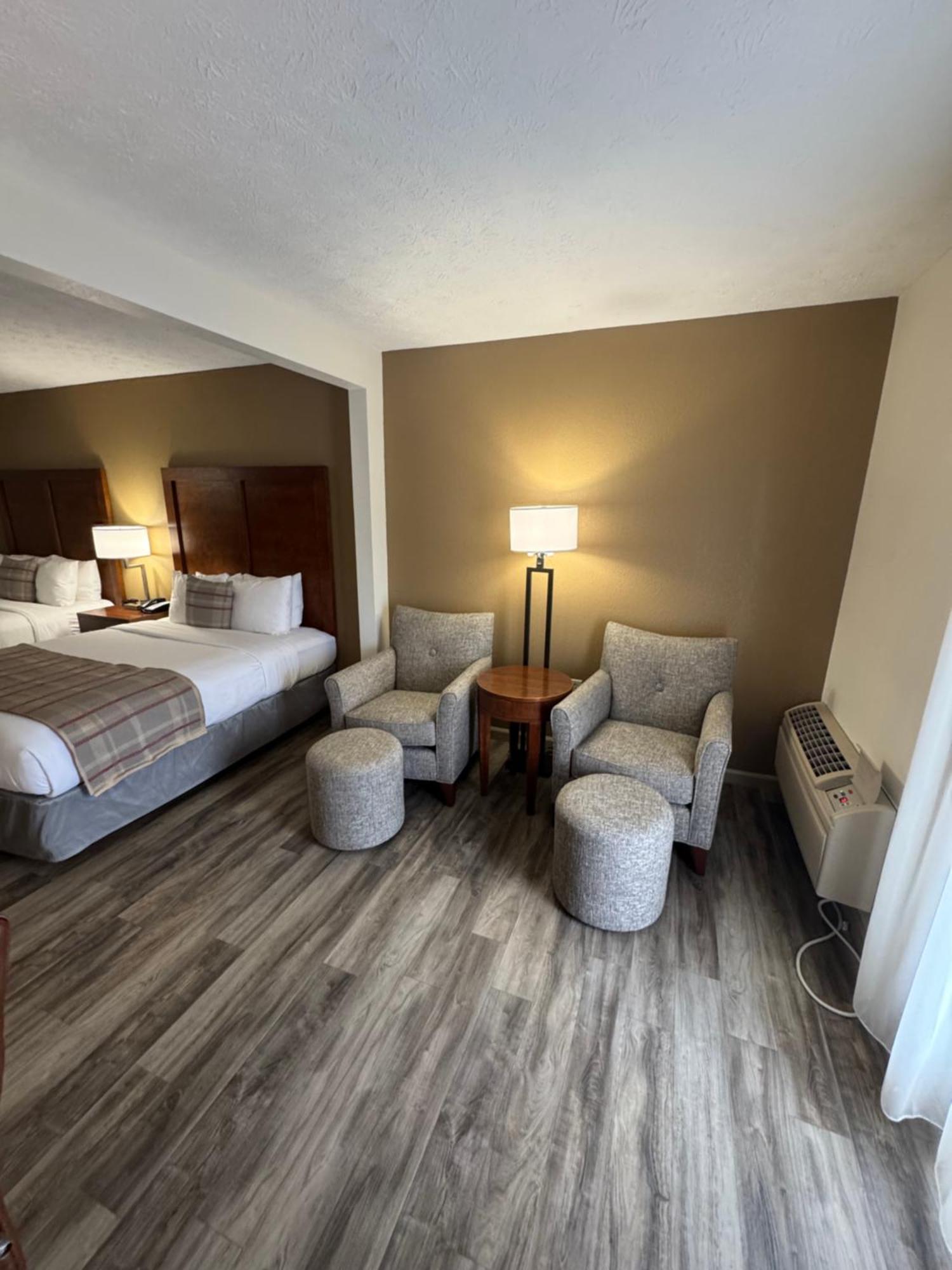 The Inn At Apple Valley, Ascend Hotel Collection Сивиървил Екстериор снимка