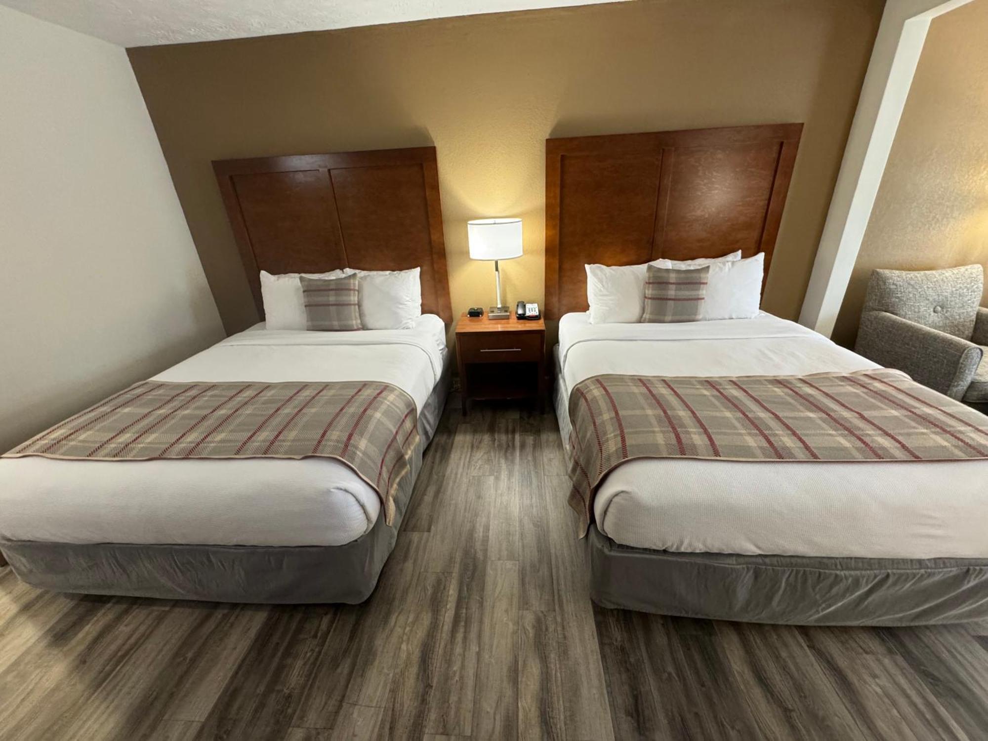 The Inn At Apple Valley, Ascend Hotel Collection Сивиървил Екстериор снимка